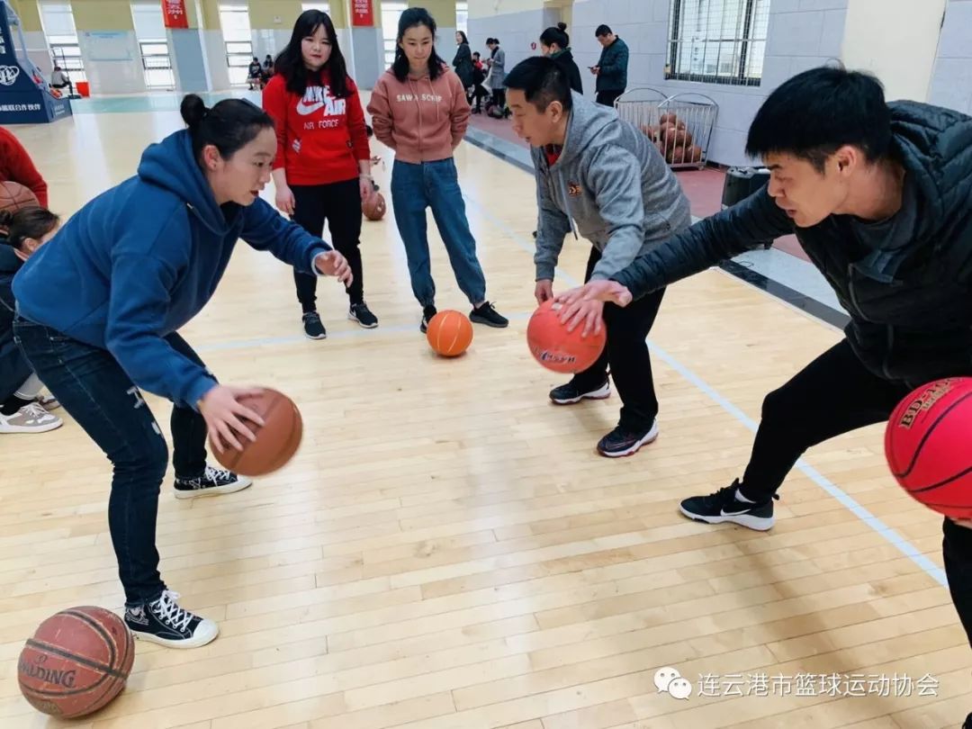 幼儿园老师篮球培训内容_幼儿老师篮球培训方案_幼儿园老师篮球技巧培训